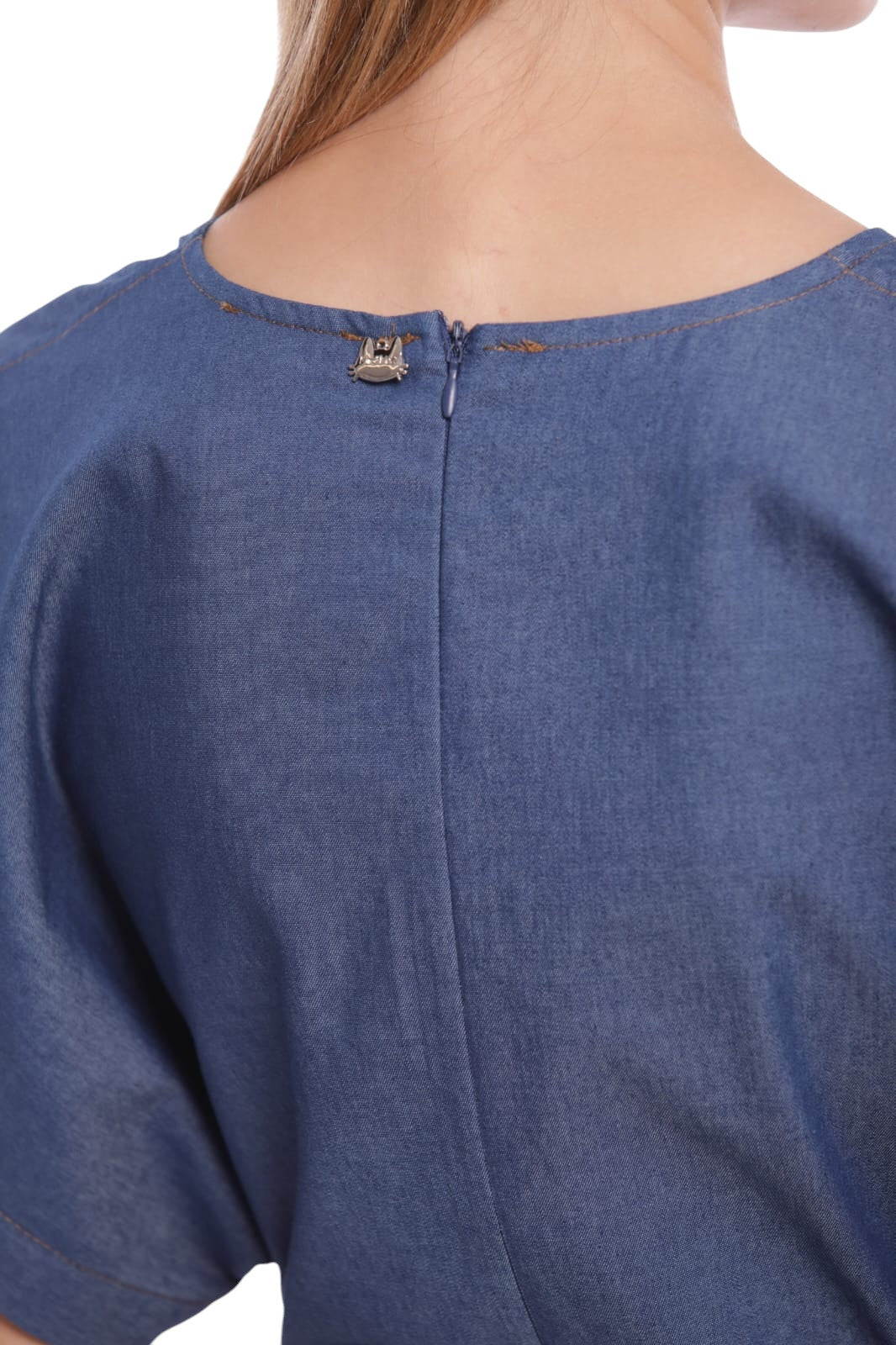 ABITO LUNGO IN CHAMBRAY CON CINTURINO IN VITA